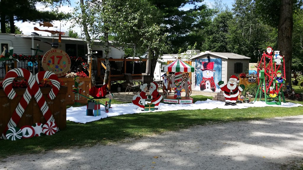 Camping Russeltown | 258 Rue Notre Dame, Saint-Chrysostome, QC J0S 1R0, Canada | Phone: (450) 826-4841