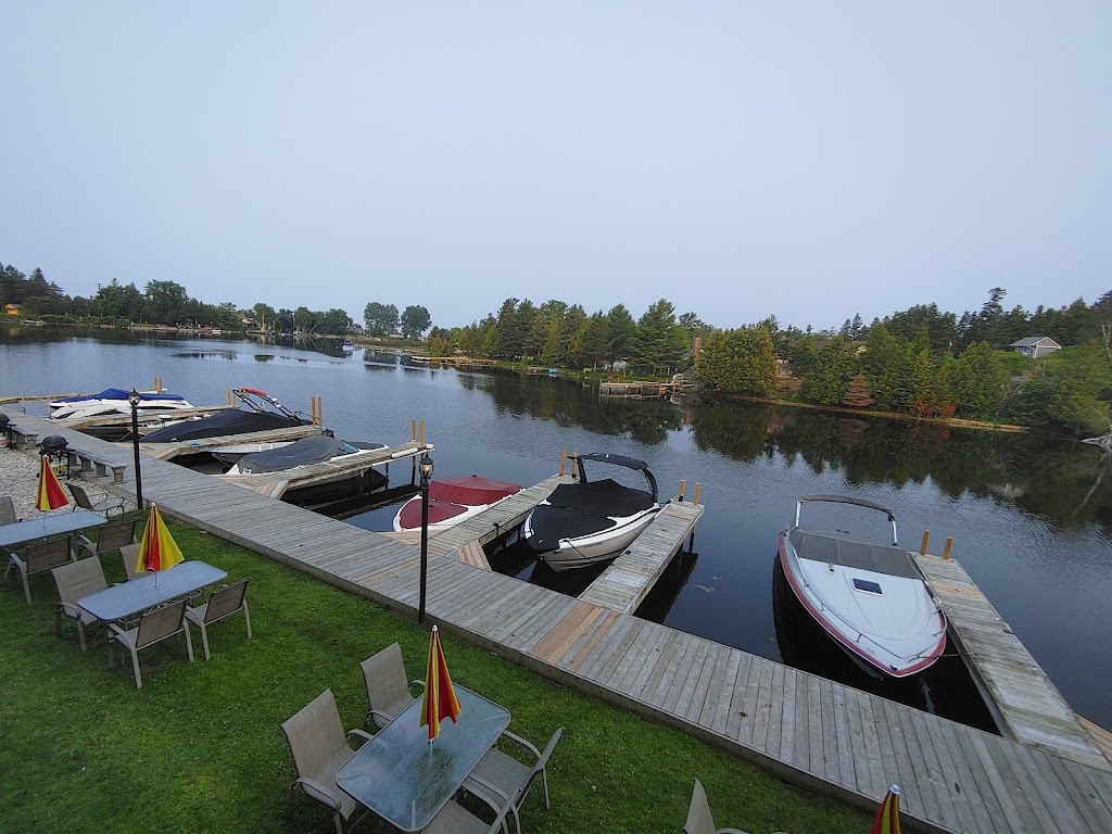 Kit Wat Waterfront Motel & Marina | 71 Sauble Falls Rd, Sauble Beach, ON N0H 2G0, Canada | Phone: (519) 422-1282