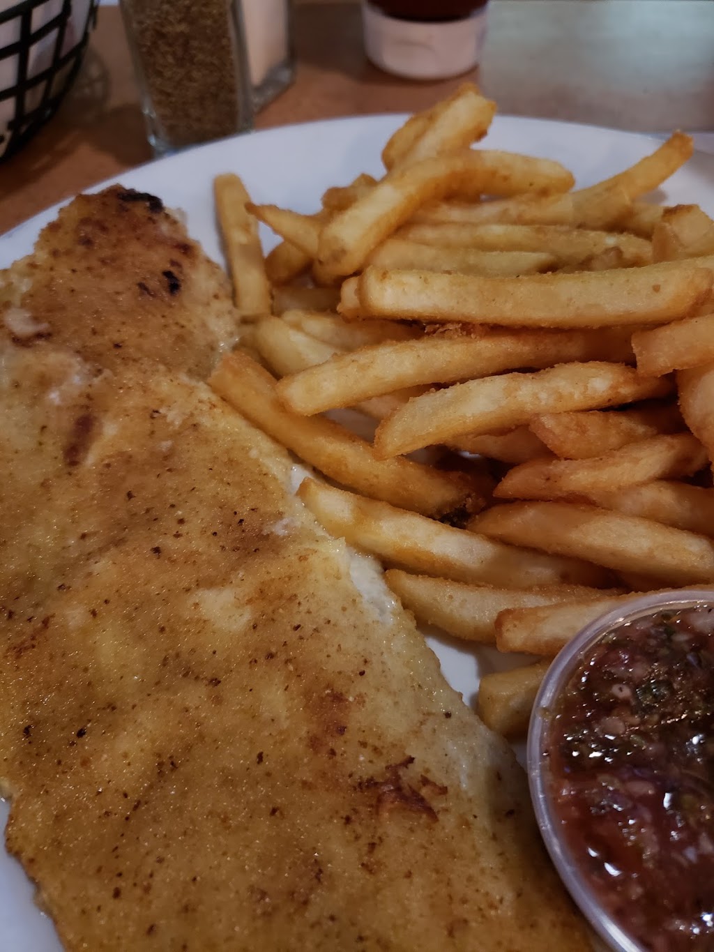 The Pier | 39504 Jefferson Ave, Harrison Charter Township, MI 48045, USA | Phone: (586) 267-5143