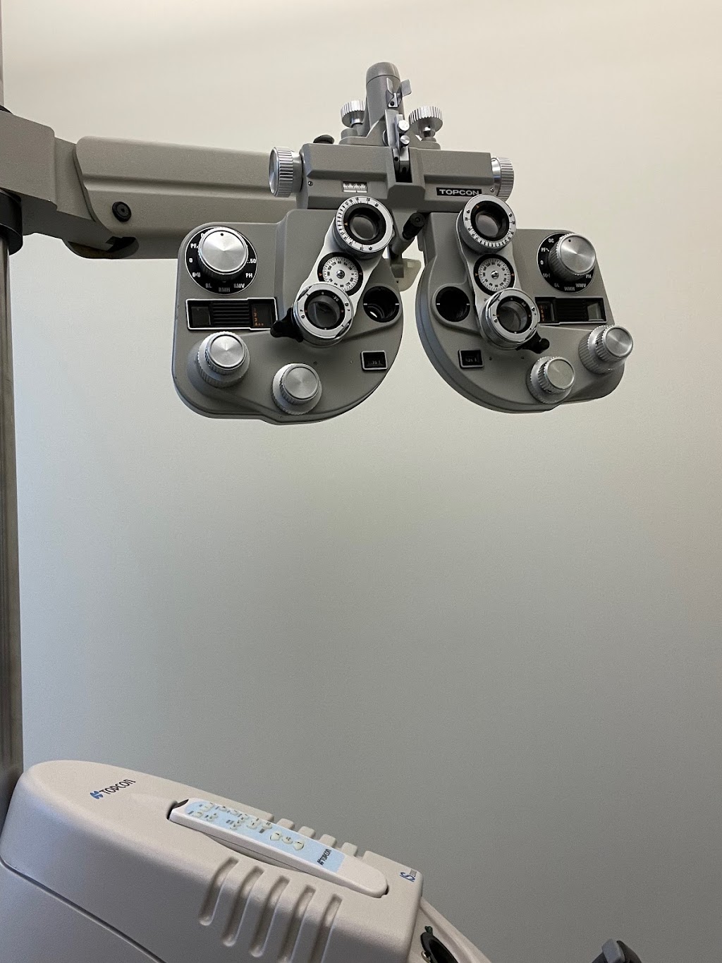 Dr. A. Zafar | 148 Manitou Dr Suite 201, Kitchener, ON N2C 1L3, Canada | Phone: (519) 954-5900