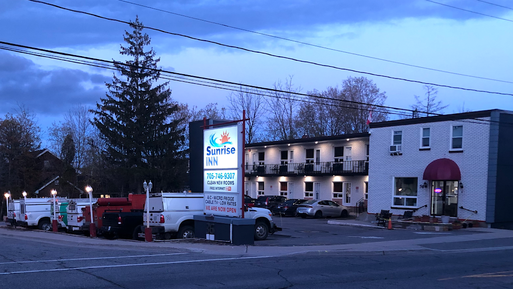 Sunrise INN - Parry Sound | lodging | 36 Mary St, Parry Sound, ON P2A 1E4, Canada | 7057469307 OR +1 705-746-9307