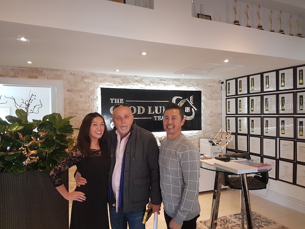 C21 THE GOOD LUK TEAM | 10873 Kennedy Rd, Markham, ON L6C 1P2, Canada | Phone: (833) 300-0983