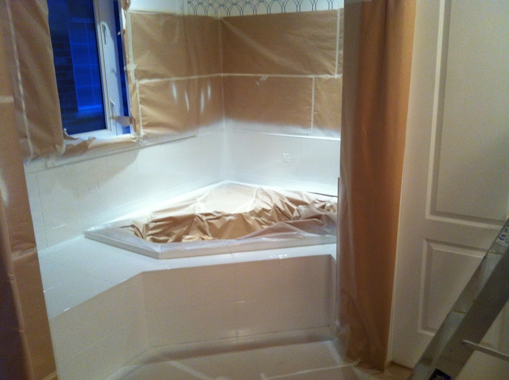 Bathtub Makeover | 144 Pine Dr, Stoney Creek, ON L8G 3B7, Canada | Phone: (905) 541-9232