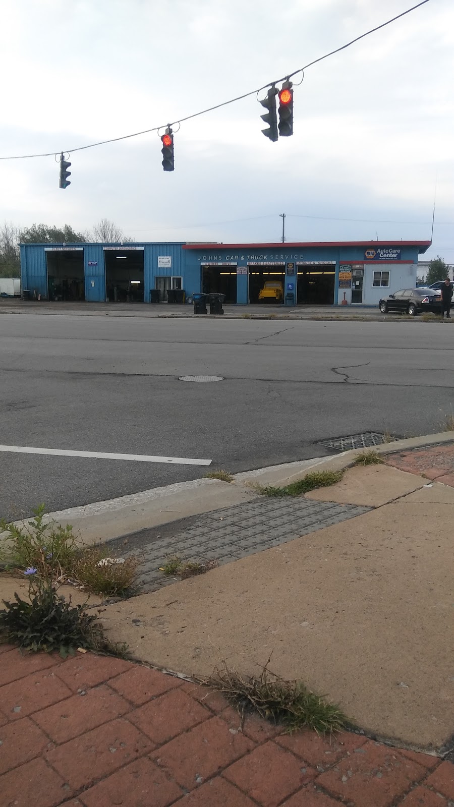 Johns Towing & Storage | 1121 Sheridan Dr, Tonawanda, NY 14150, USA | Phone: (716) 877-1988