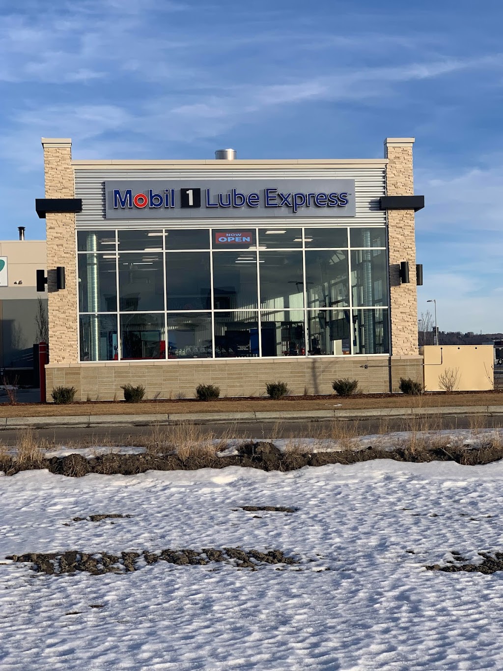 Mobil 1 Lube Express - Clearview (Red Deer) | car repair | 68 Calder St, Red Deer, AB T4P 0M9, Canada | 4039860588 OR +1 403-986-0588