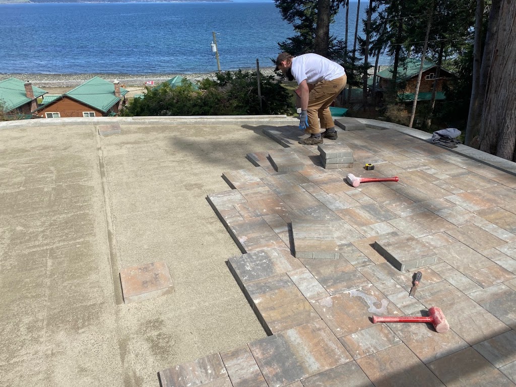 Samwells Landscaping & Stonework Ltd | Headquarters Rd, Courtenay, BC V9J 1M8, Canada | Phone: (604) 721-9694