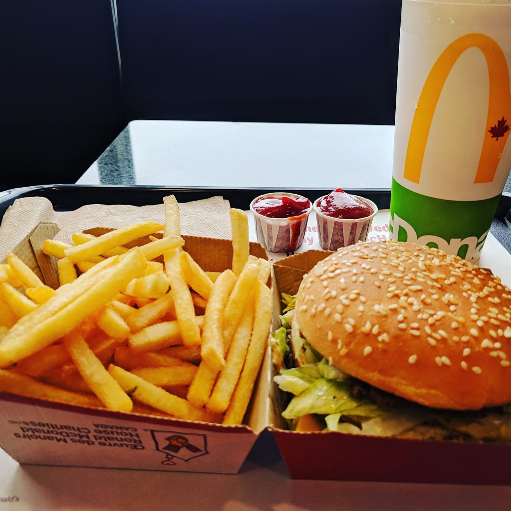 McDonalds Pleasant St, Woodside | 393 Pleasant St, Dartmouth, NS B2Y 0C4, Canada | Phone: (902) 465-4209
