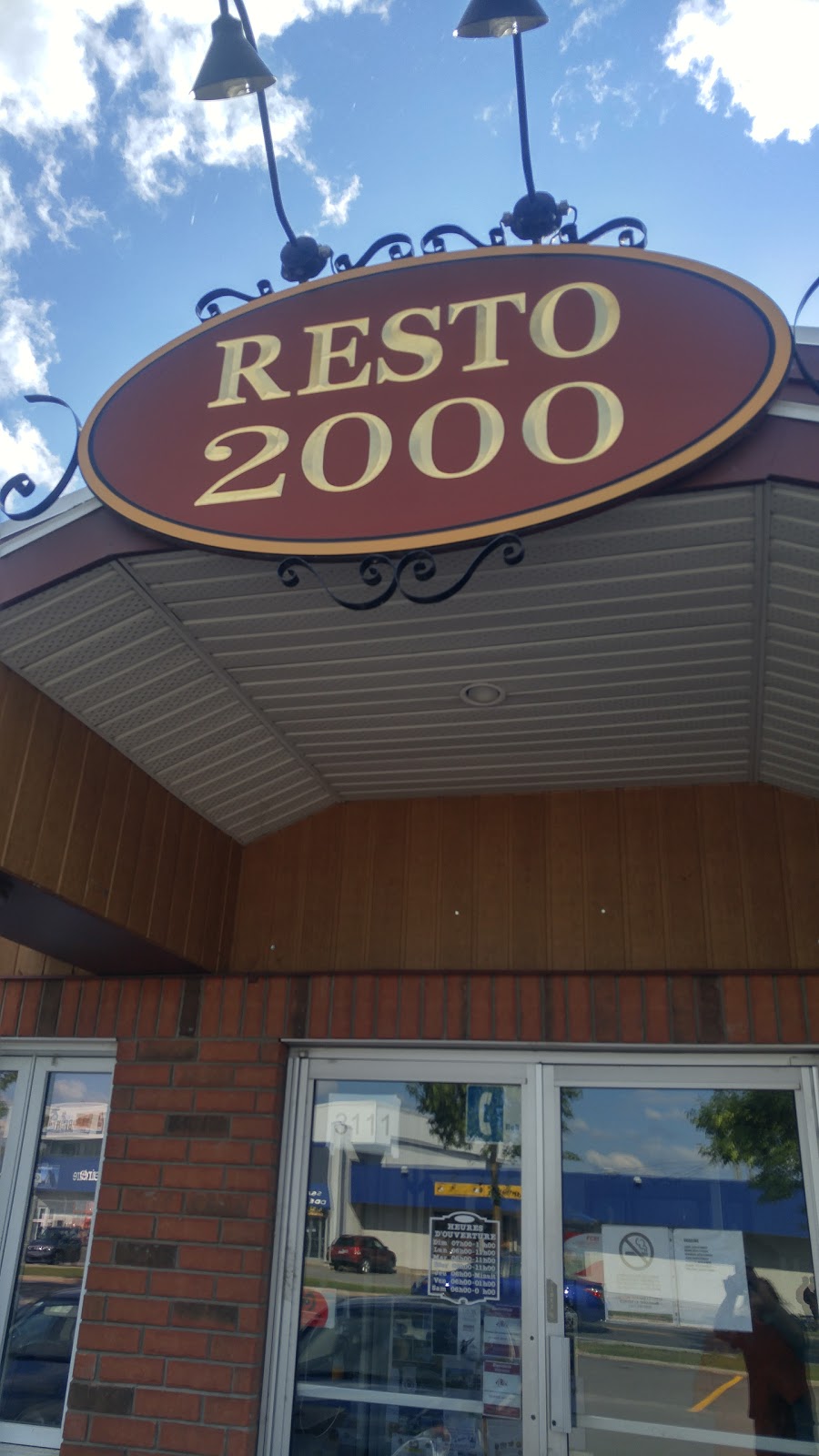 Resto 2000 | 3111 Route Lagueux, Saint-Étienne-de-Lauzon, QC G6J 1K5, Canada | Phone: (418) 831-3444