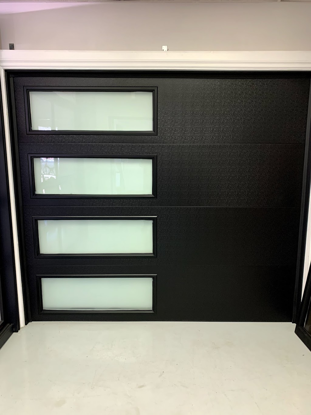 ESS overhead doors | 3258 Sunlight St, Mississauga, ON L5M 0G7, Canada | Phone: (647) 886-5987