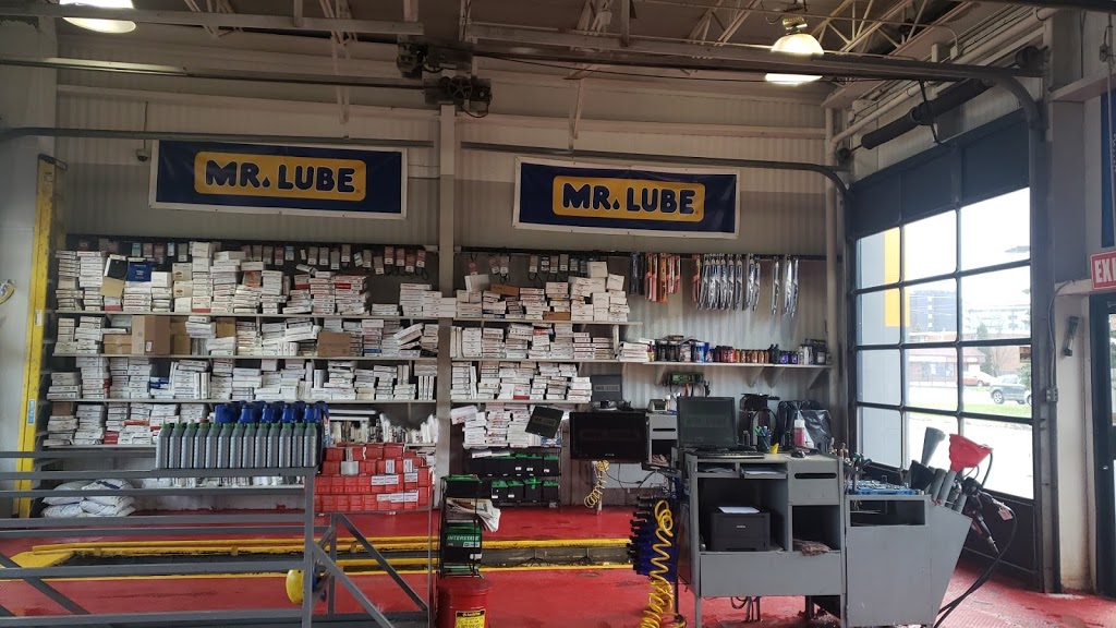 Mr. Lube | 5764 Tecumseh Rd E, Windsor, ON N8T 1E1, Canada | Phone: (519) 974-9499