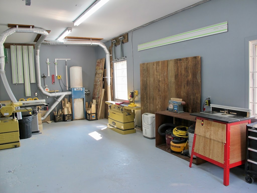 La Boite à Pin | 60 Chem. Napoléon, Mont-Tremblant, QC J8E 2G5, Canada | Phone: (450) 750-6337