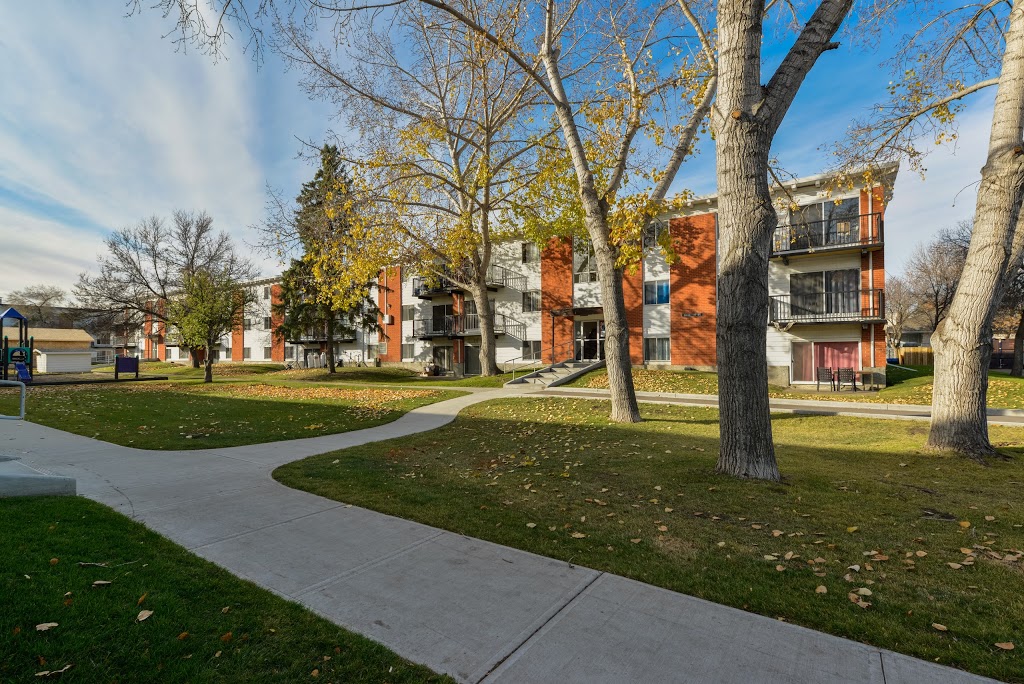 Westbrook Estates | 3624 119 St, Edmonton, AB T6J 2X6, Canada | Phone: (780) 408-5182