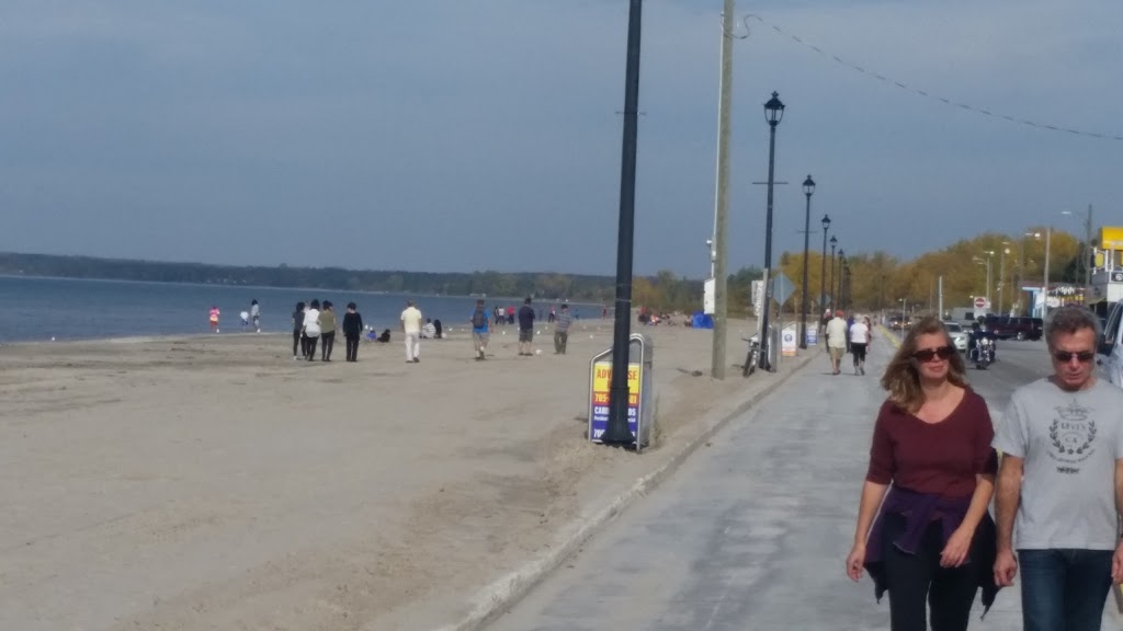 Edgewater Inn | 99 Main St, Wasaga Beach, ON L9Z 2K9, Canada | Phone: (705) 429-3205