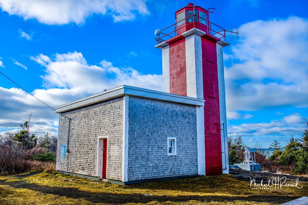 Fundy Light Artisan Gift Shop | Point Prim Lighthouse, Lighthouse Rd, Digby, NS B0V 1A0, Canada | Phone: (902) 249-1991