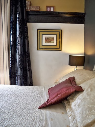 Rosebud ~ Queen Regent B & B | Beside Severn Creek School 312 SEVERN (not 7th Ave) Ave W, Rosebud, AB T0J 2T0, Canada | Phone: (403) 677-2451