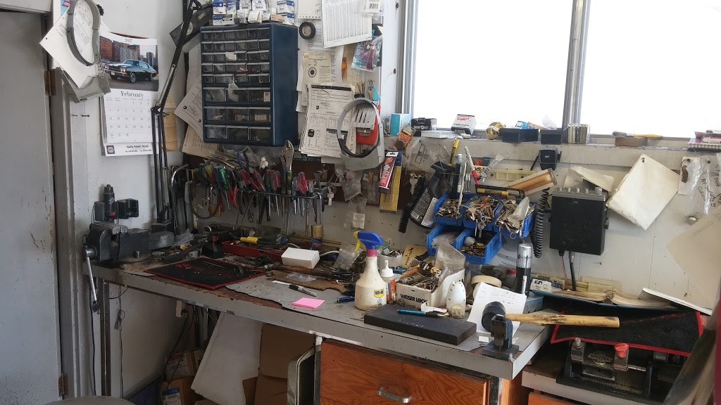 A Little Lockshop | 953 Nairn Ave, Winnipeg, MB R2L 0Y1, Canada | Phone: (204) 661-8180