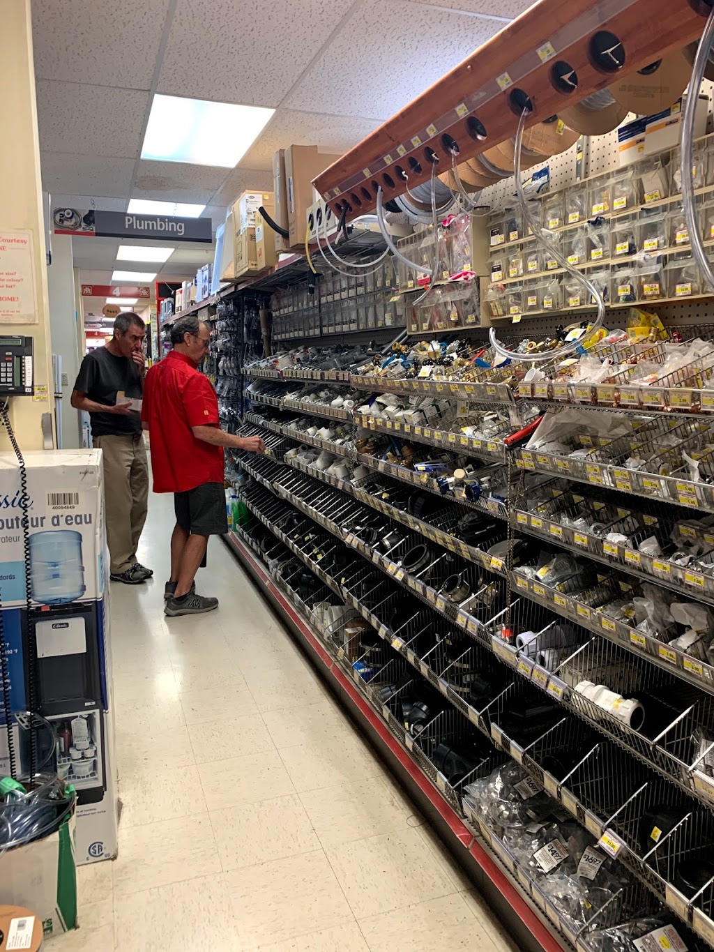 Home Hardware Sidney | 2356 Beacon Ave, Sidney, BC V8L 1X3, Canada | Phone: (250) 656-2712