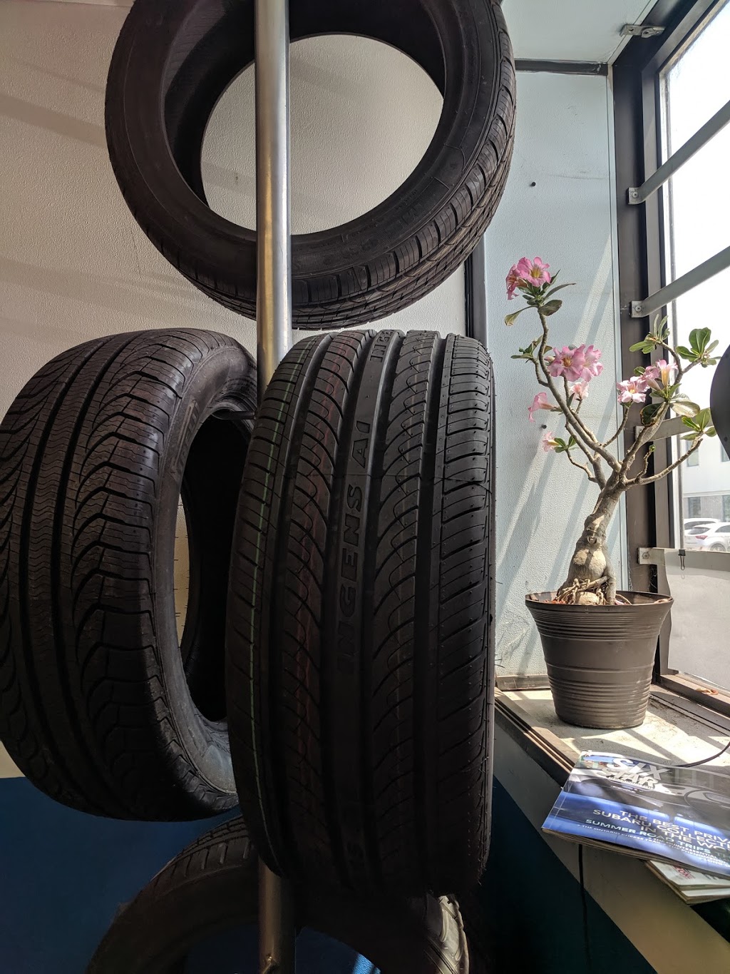 Tire Trade | 1398 Star Top Rd, Gloucester, ON K1B 3L9, Canada | Phone: (613) 749-0088