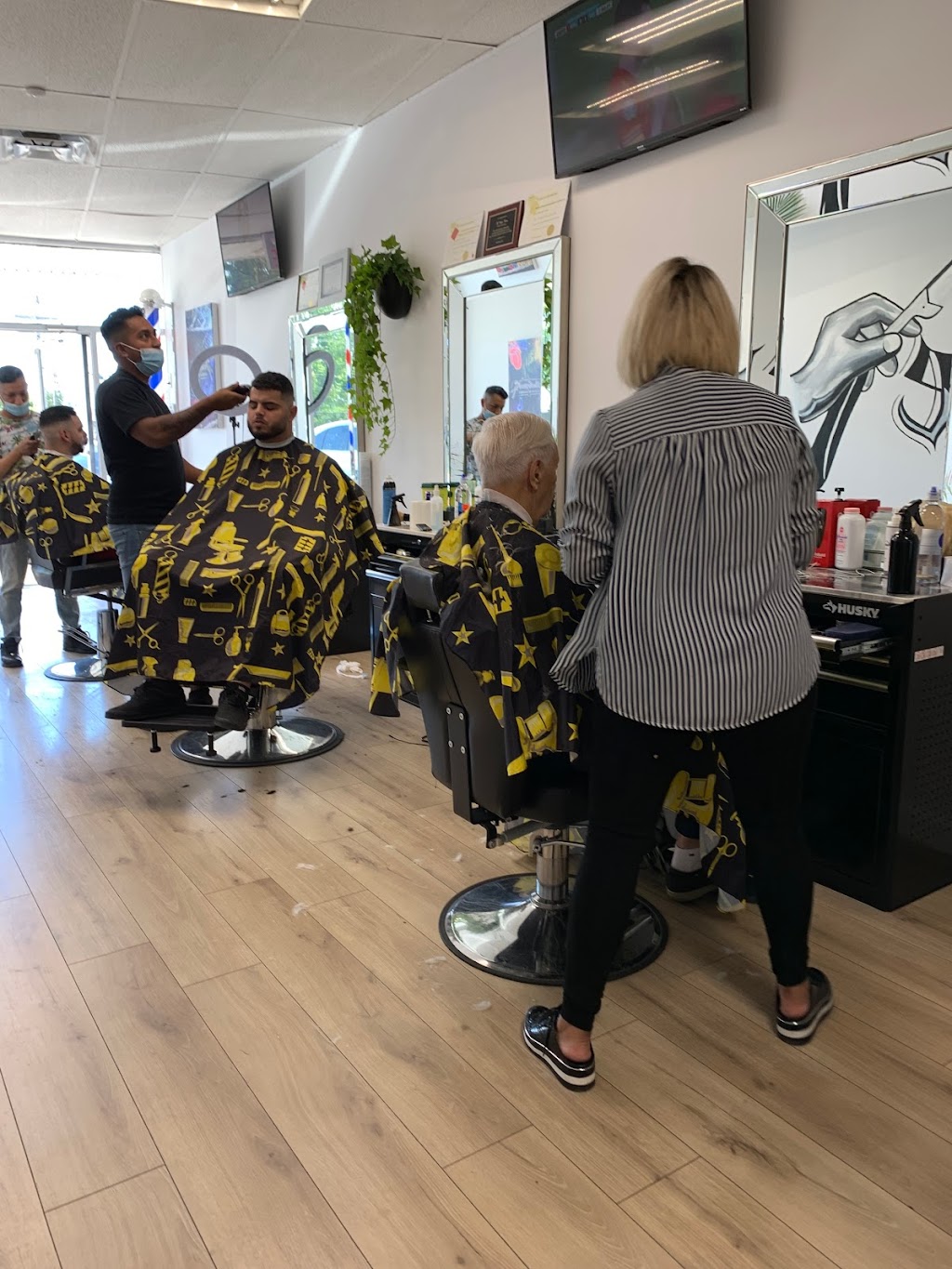 Masterpiece Salon de Barbier | Bd Dagenais O #3161D, Laval, QC H7P 1T8, Canada | Phone: (450) 628-2266