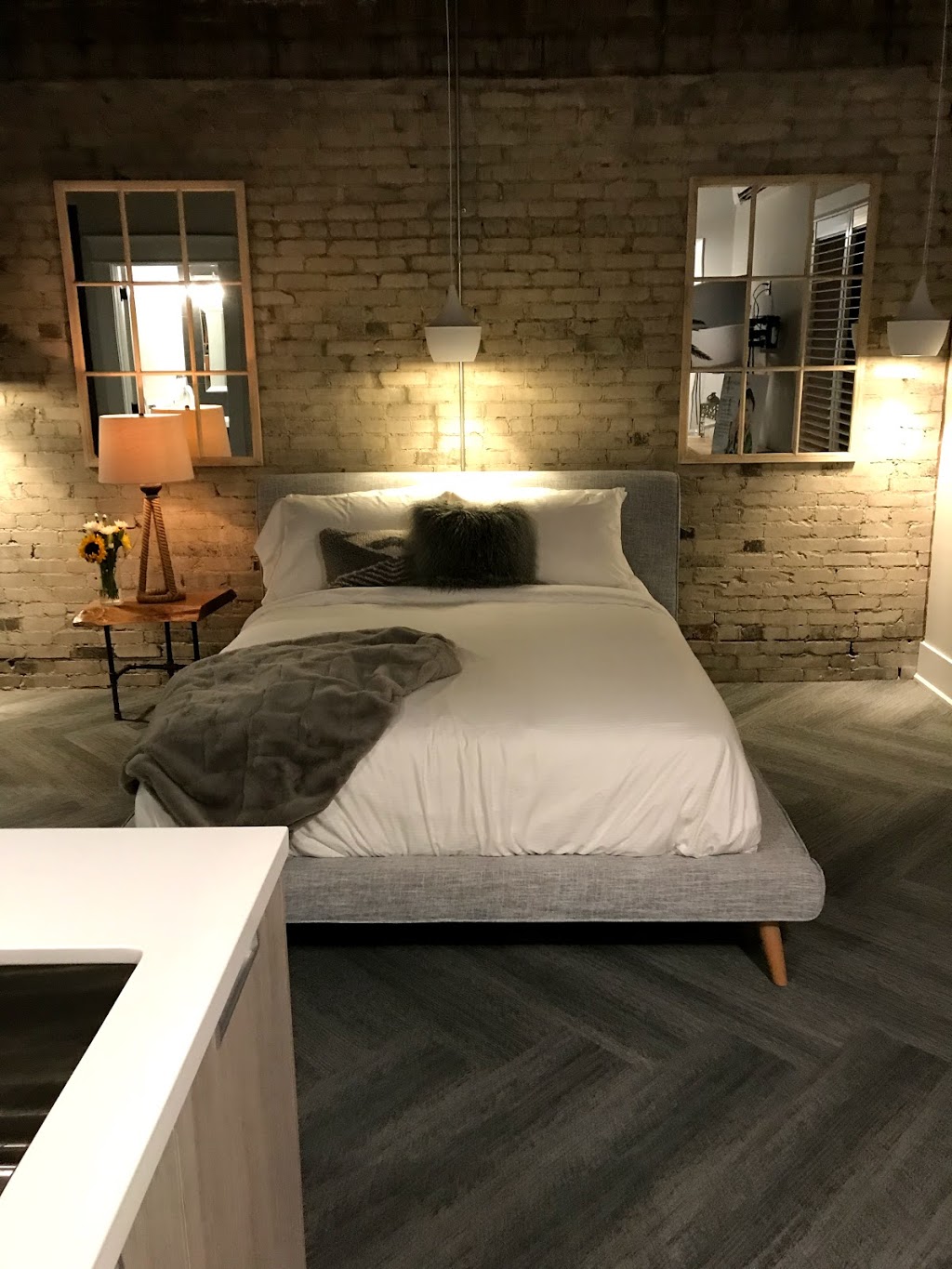 TheWestlake Hotel | 2847 Lake Shore Blvd W, Etobicoke, ON M8V 1H8, Canada