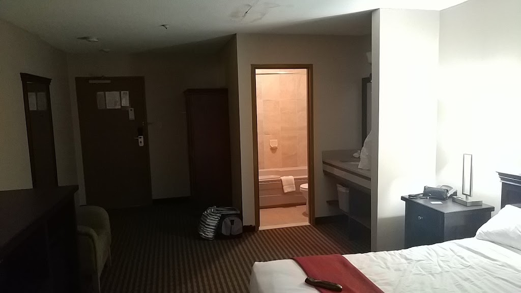 Abbotsford Hotel | 2073 Clearbrook Rd, Abbotsford, BC V2T 2X1, Canada | Phone: (604) 859-6211