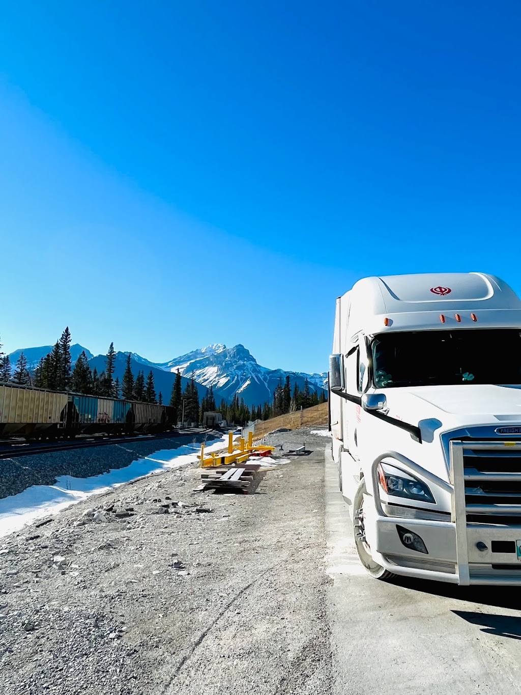 Keen Transport & Logistics Inc. | 2115 Logan Ave, Winnipeg, MB R2R 0J1, Canada | Phone: (204) 943-5336