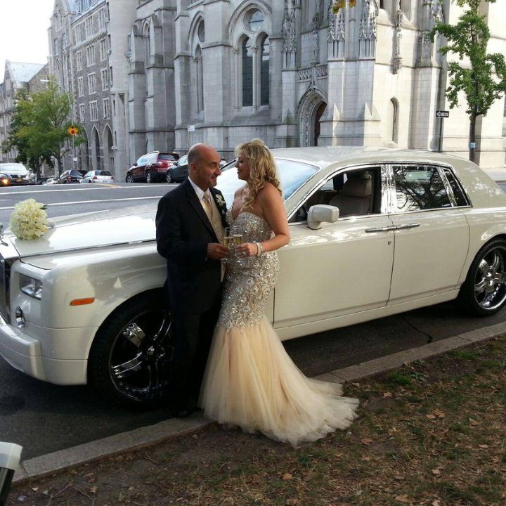 Mississauga Limousine Rentals | 7311 Black Walnut Trail, Mississauga, ON L5N 7M4, Canada | Phone: (905) 670-2144