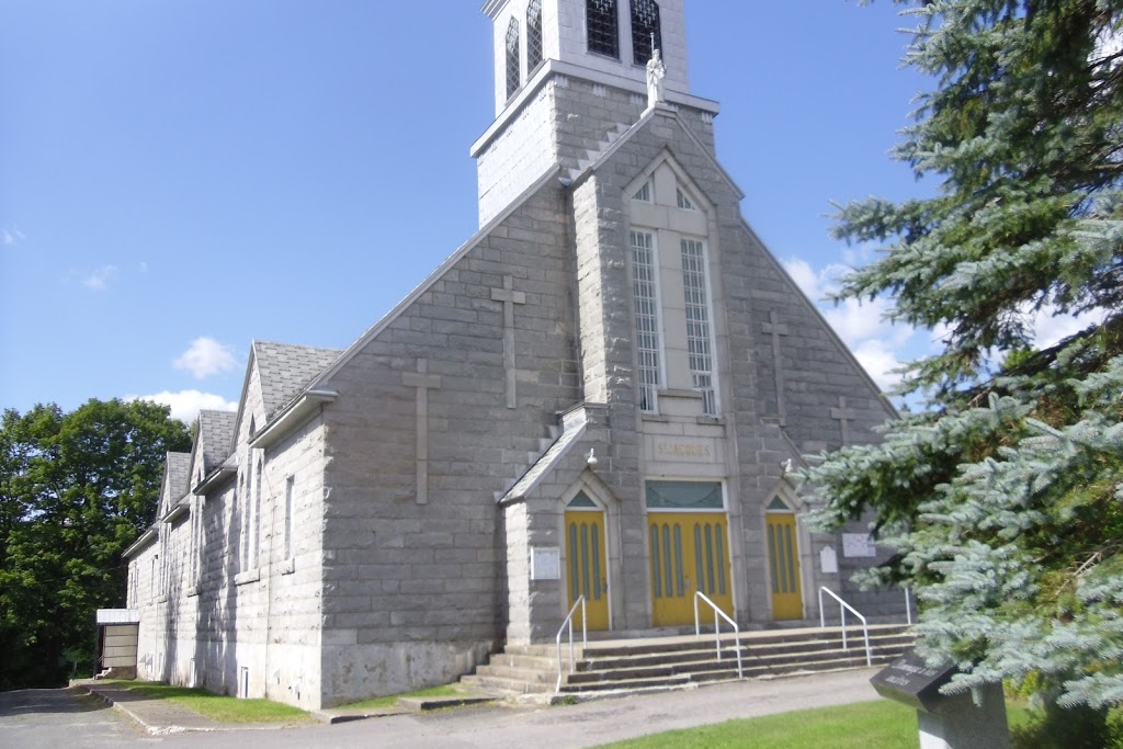 Presbytère à Saint-Jacques-de-Leeds | 355 Rue Principale, Saint-Jacques-de-Leeds, QC G0N 1J0, Canada | Phone: (418) 424-3717