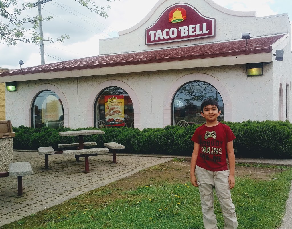 Taco Bell | 744 Queenston Rd, Hamilton, ON L8G 1A4, Canada | Phone: (905) 573-0733