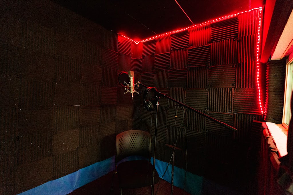 Uniyen Studios | 70 Bongard Ave Unit i, Nepean, ON K2E 7Z9, Canada | Phone: (613) 870-4343