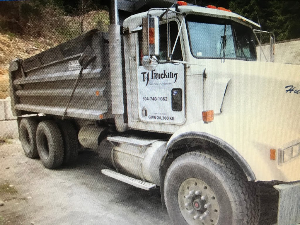 T & J Trucking tjwatts15@gmail.com | 6454 Samron Rd, Sechelt, BC V0N 3A7, Canada | Phone: (604) 740-1082