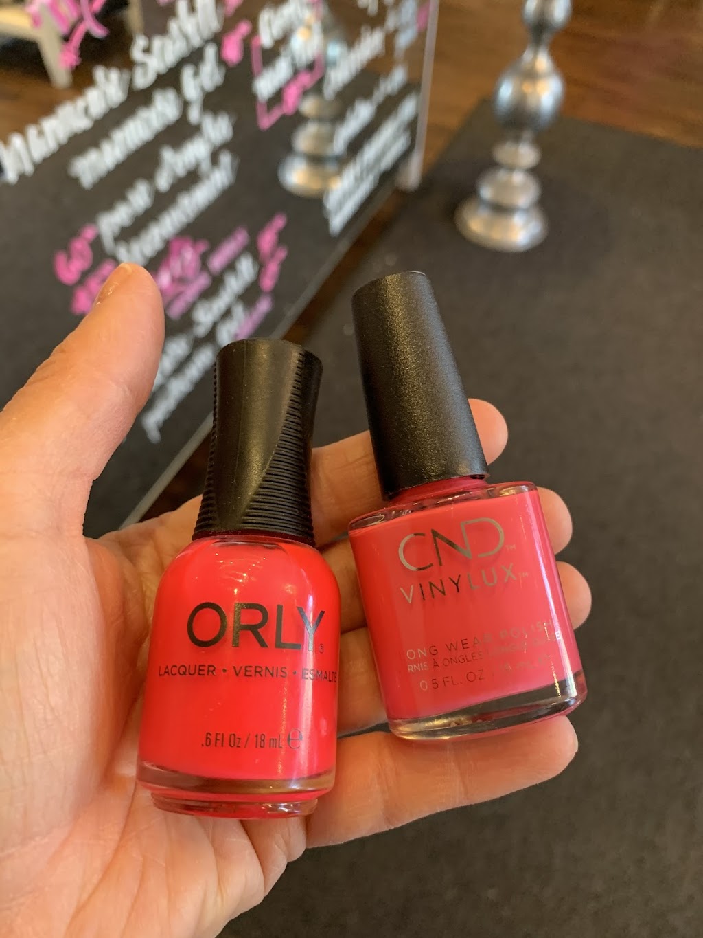 Scarlett Bar à Ongles | 807 Rue de St Jovite, Mont-Tremblant, QC J8E 3J8, Canada | Phone: (819) 717-1805