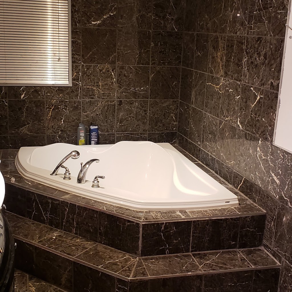 Lucky Resort Montreal | 5885 Boulevard Marie-Victorin, Brossard, QC J4W 1A5, Canada | Phone: (514) 349-7137
