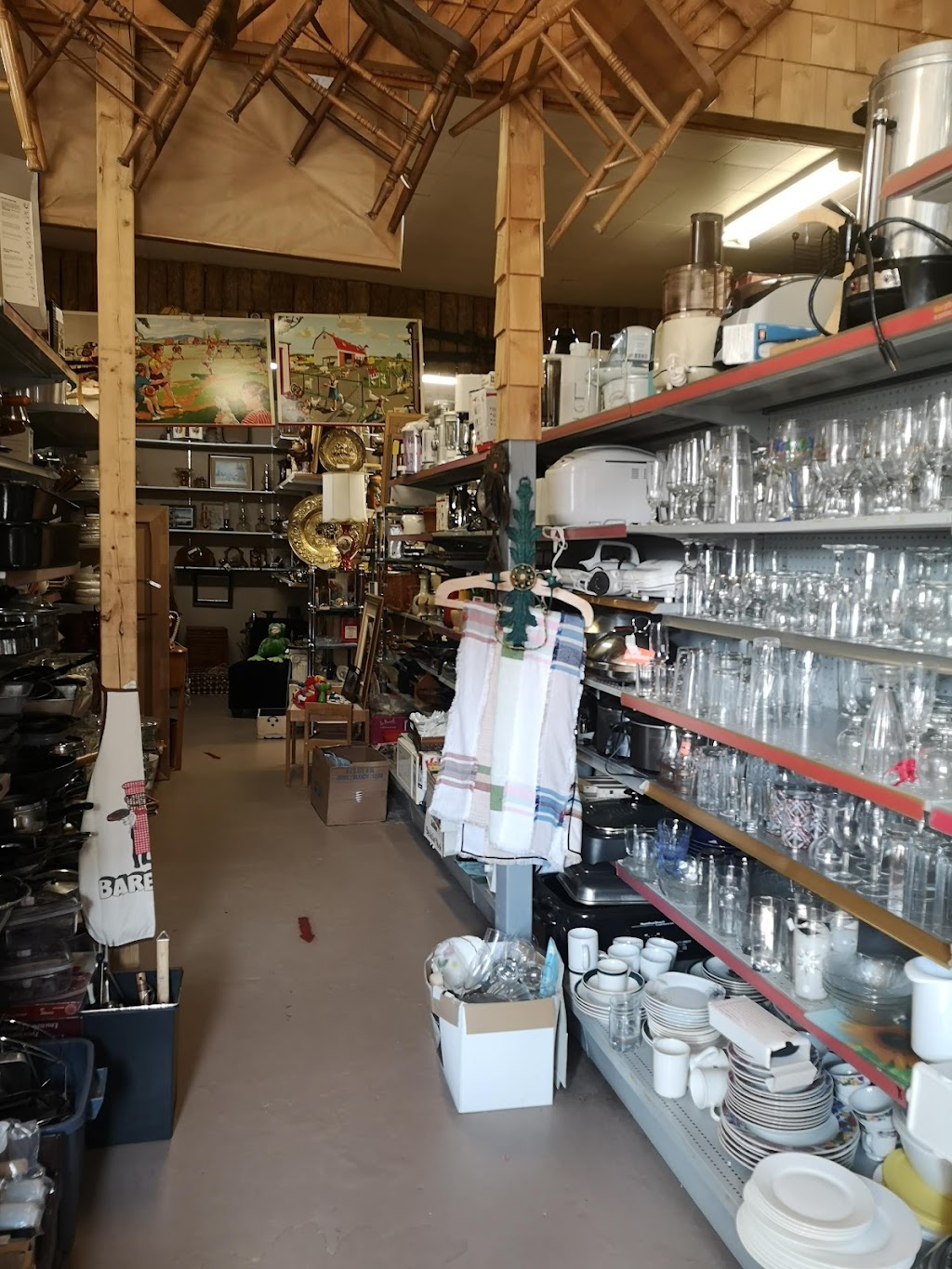 Marche Econo Puces | 267 Rue Principale, Saint-Nazaire, QC G0W 2V0, Canada | Phone: (418) 668-4419