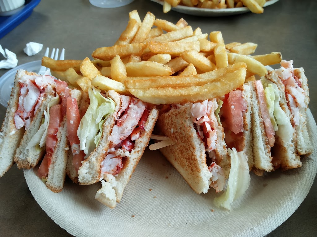Deluxe French Fries | 450 Paul St, Dieppe, NB E1A 5T5, Canada | Phone: (506) 388-1920