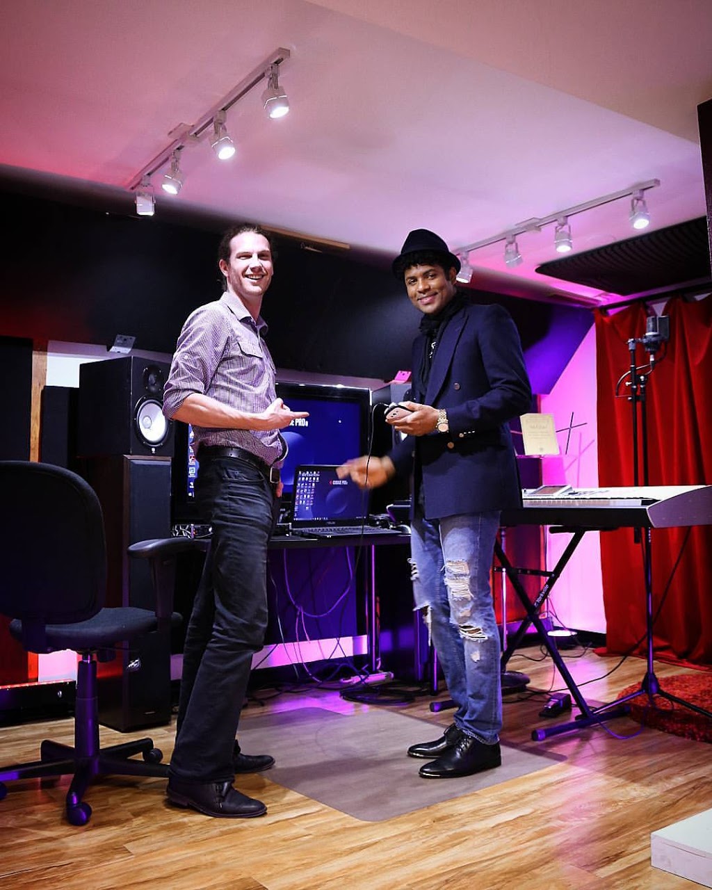 VocalStudio | 3215b Yonge St, Toronto, ON M4N 2L3, Canada | Phone: (416) 570-2496