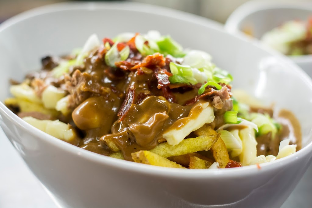LAubergiste Resto Bistro | 58 Rue Principale, Gatineau, QC J9H 3L6, Canada | Phone: (819) 557-3858