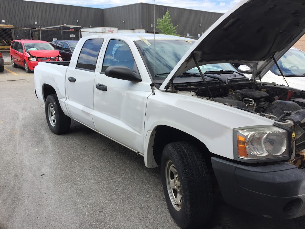 Toro Collision | 101 Toro Rd #19, North York, ON M3J 2Z1, Canada | Phone: (416) 888-8191