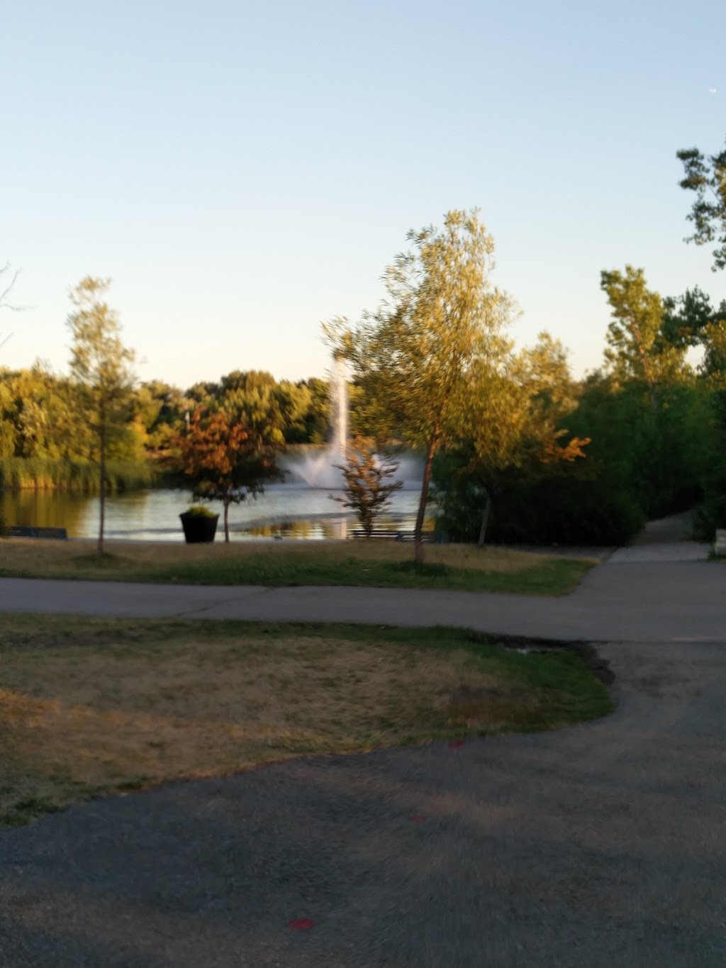 Woodbine Park | 1695 Queen St E, Toronto, ON M4L 1G7, Canada | Phone: (416) 392-2489