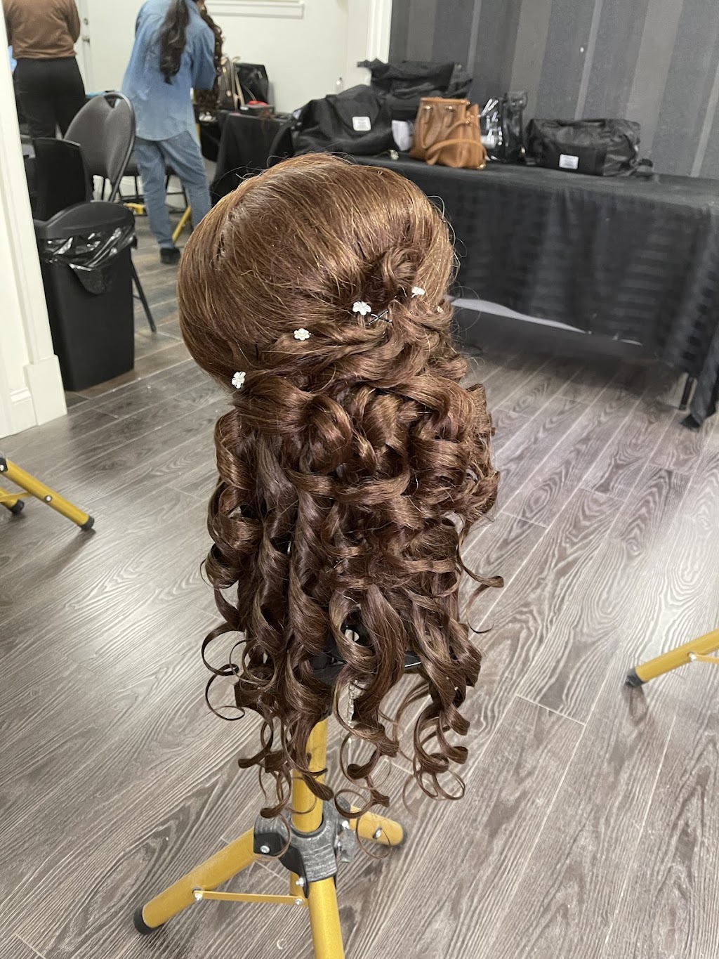 silk studio | 2299 Nicklaus Dr, Victoria, BC V9B 6X4, Canada | Phone: (250) 888-4065