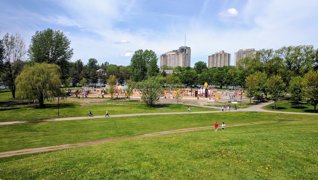 Mooneys Bay Park and Beach | 2960 Riverside Dr, Ottawa, ON K1V 8N4, Canada | Phone: (613) 580-2595