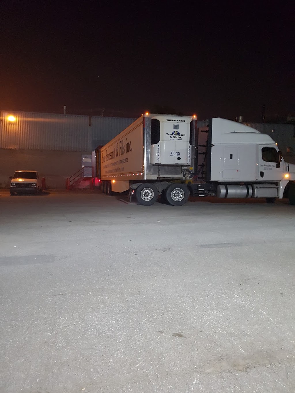 sunbec food inc entrepot | 227 Boulevard Saint-Elzéar O, Laval, QC H7L 5A7, Canada