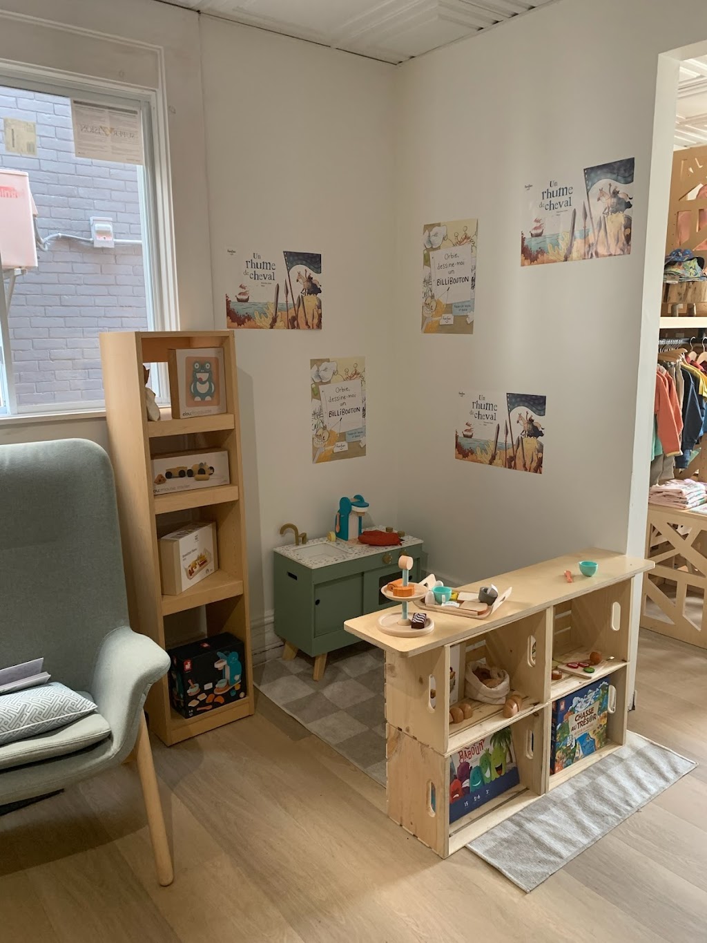 The Mini Branch | 5 Hawthorne Ave, Ottawa, ON K1S 0A9, Canada | Phone: (613) 234-7777