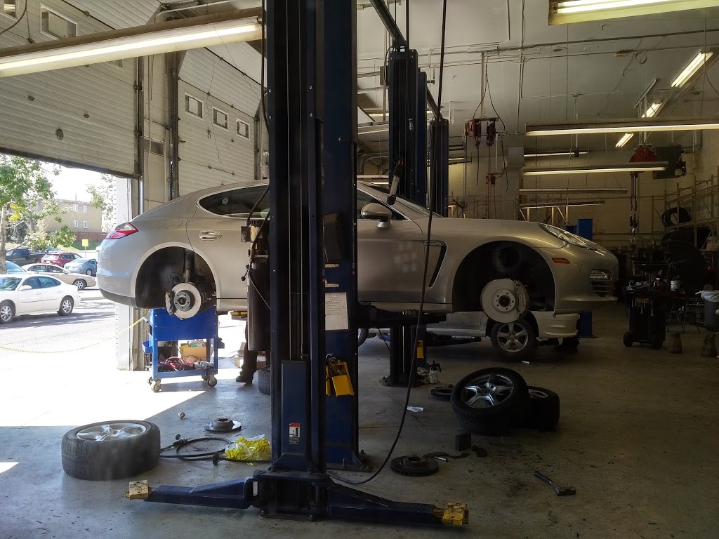 Mr. Lube in Walmart | 1212 37 St SW, Calgary, AB T3C 1S3, Canada | Phone: (587) 296-3378