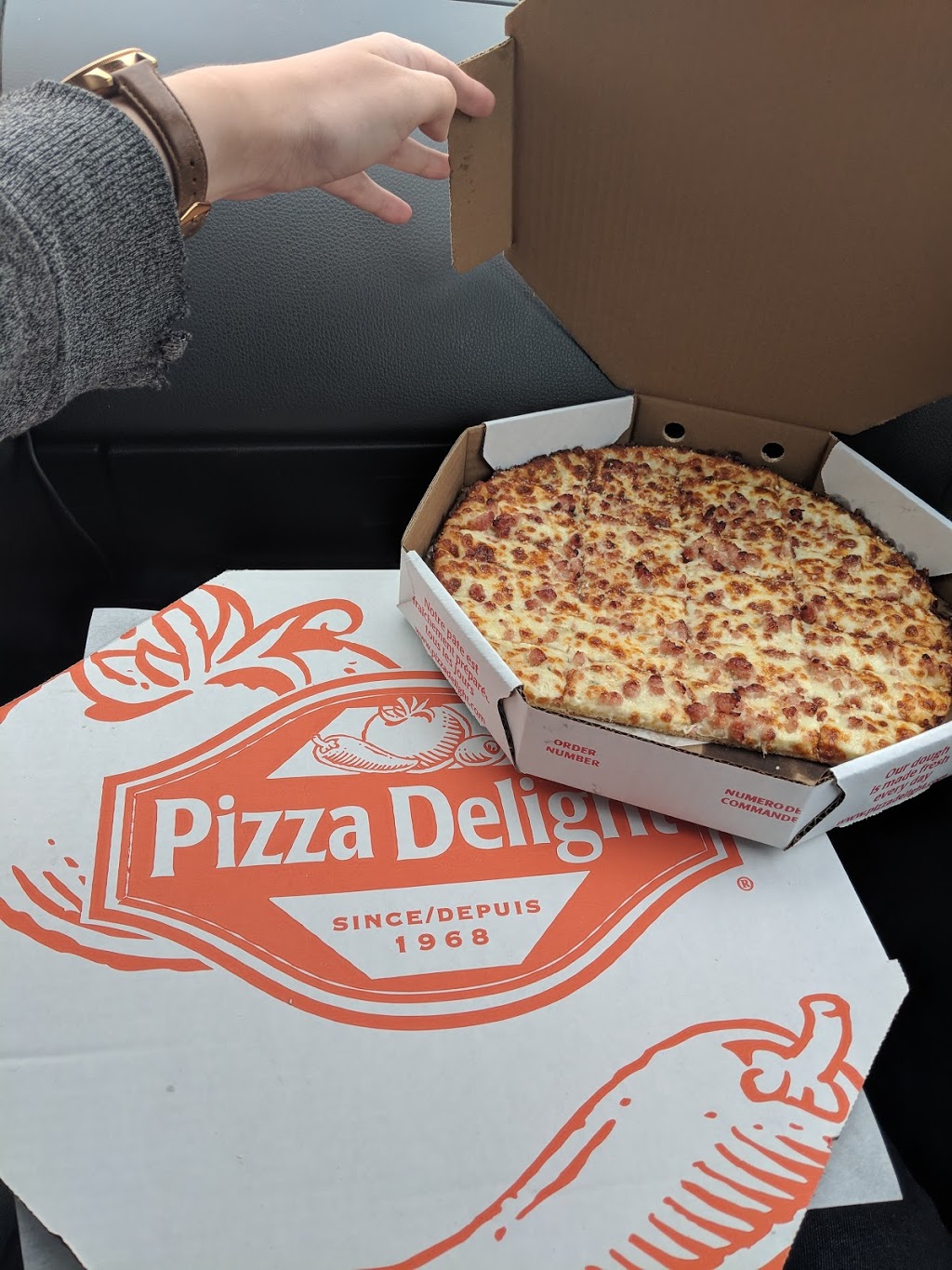 Pizza Delight | 181 St Andrew St E, Fergus, ON N1M 1P9, Canada | Phone: (519) 843-3333
