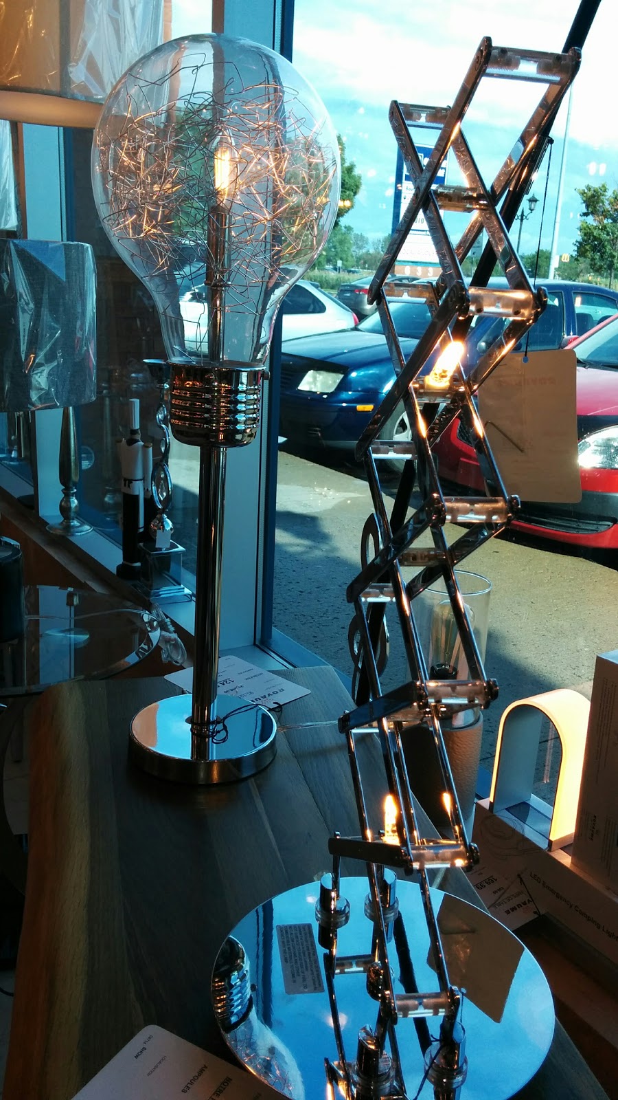 Royaume Luminaire Ste-Julie Inc. | 633 Boulevard Armand-Frappier #101, Sainte-Julie, QC J3E 3R4, Canada | Phone: (450) 649-7860