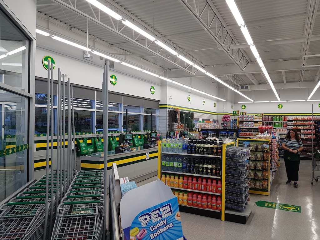 Dollarama | 144 Rue Denison E, Granby, QC J2G 4C5, Canada | Phone: (450) 378-1687