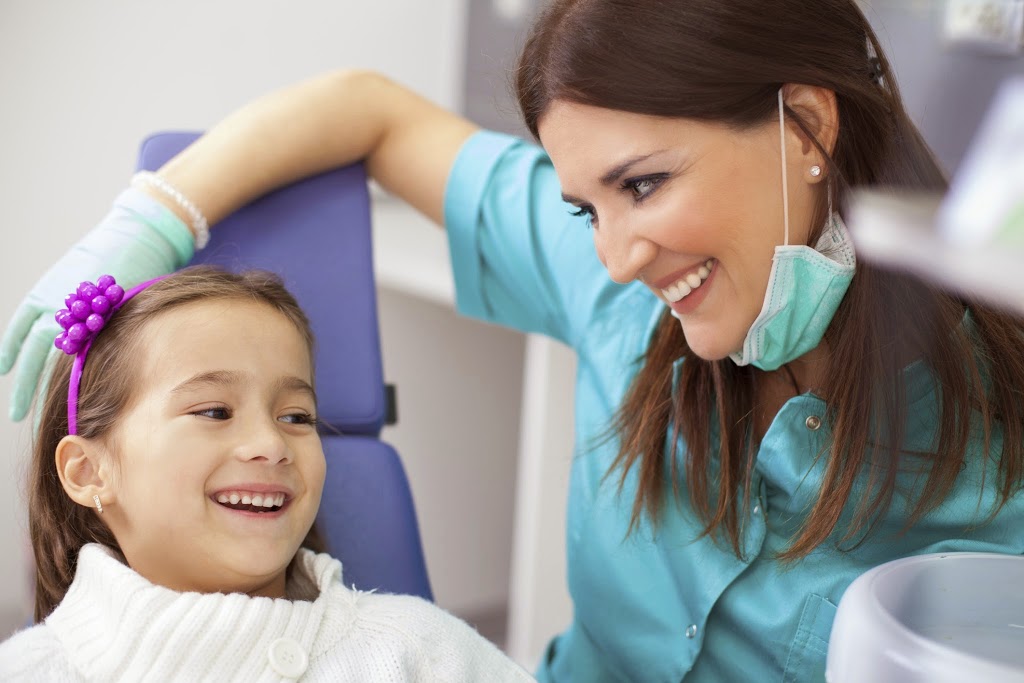 Amberwood Dental Centre | 16635 Yonge St #11, Newmarket, ON L3X 1V6, Canada | Phone: (905) 853-3619