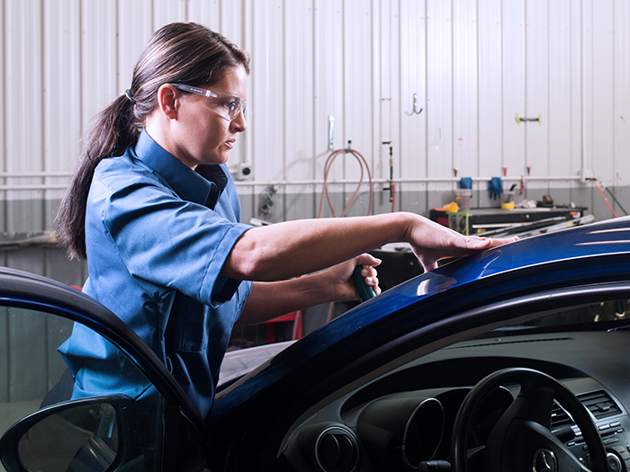 Boyd Autobody & Glass - Winnipeg / Dudley Ave | 614 Dudley Ave, Winnipeg, MB R3M 1R7, Canada | Phone: (204) 453-5931