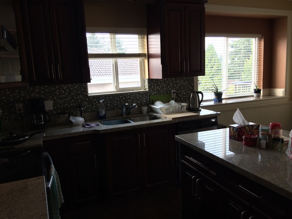 Lilys Bed and Breakfast by Elevate Rooms | 7225 Nelson Ave, Burnaby, BC V5J 4C2, Canada | Phone: (604) 727-4618